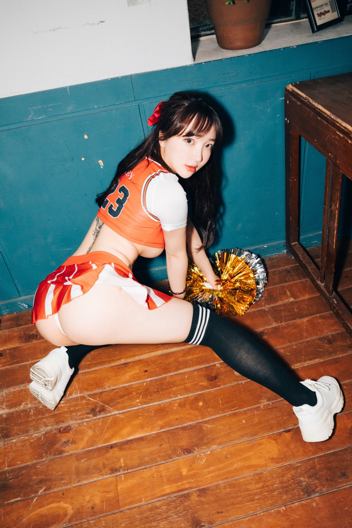 Loozy Son Ye-Eun 손예은 - Cheer Up Loozy Son Ye-Eun 손예은 - Cheer Up