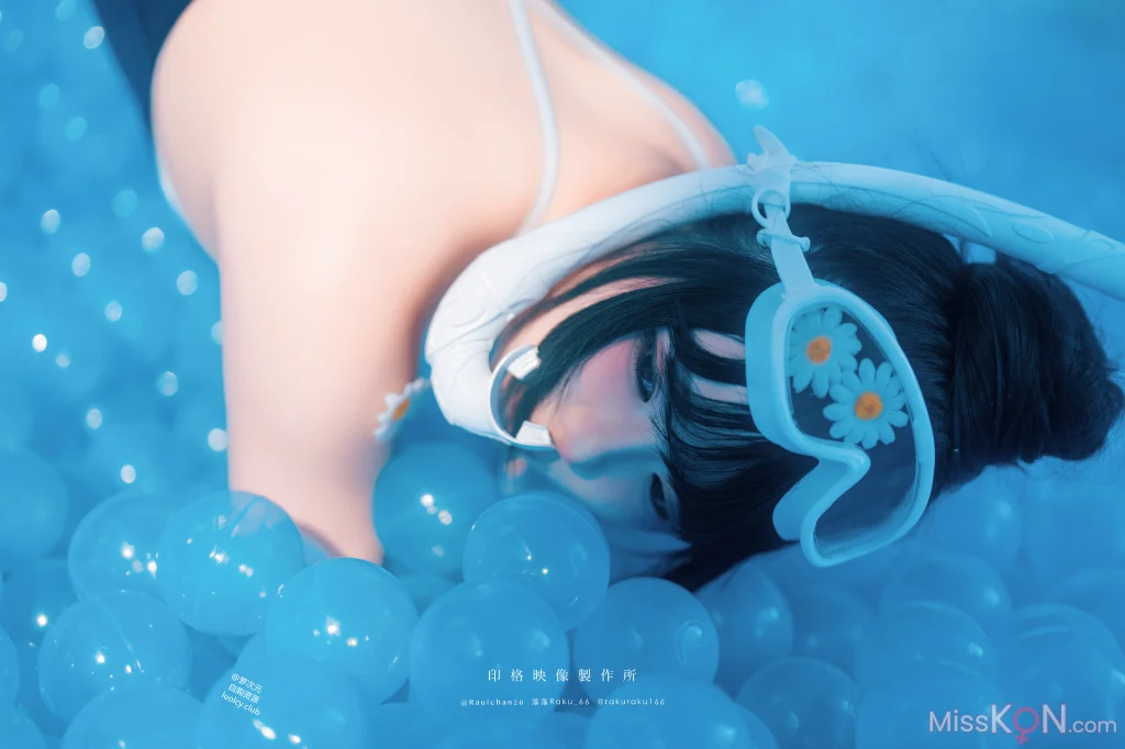 Kosar@落落Raku: 8K 乳环 死库水 (52 photos + 1 video) Kosar@落落Raku: 8K 乳环 死库水 (52 photos + 1 video)