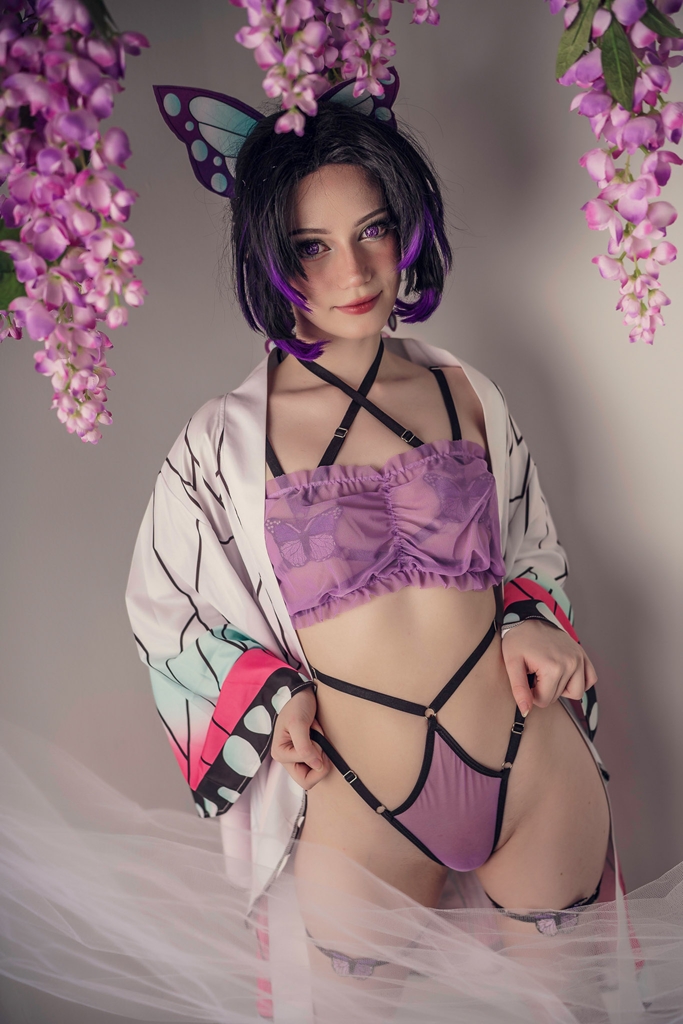 Moondays – Shinobu Kocho Moondays – Shinobu Kocho
