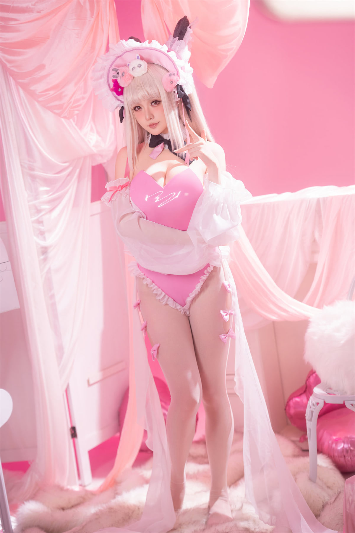 Cosplayers Full Body Cosplayers Full Body