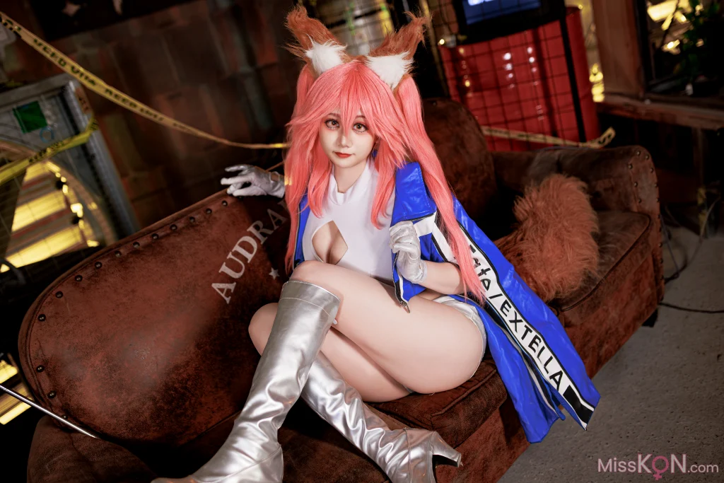 Coser@ Axue: FGO Tamamo Former Racing Suit (90 photos) Coser@ Axue: FGO Tamamo Former Racing Suit (90 photos)