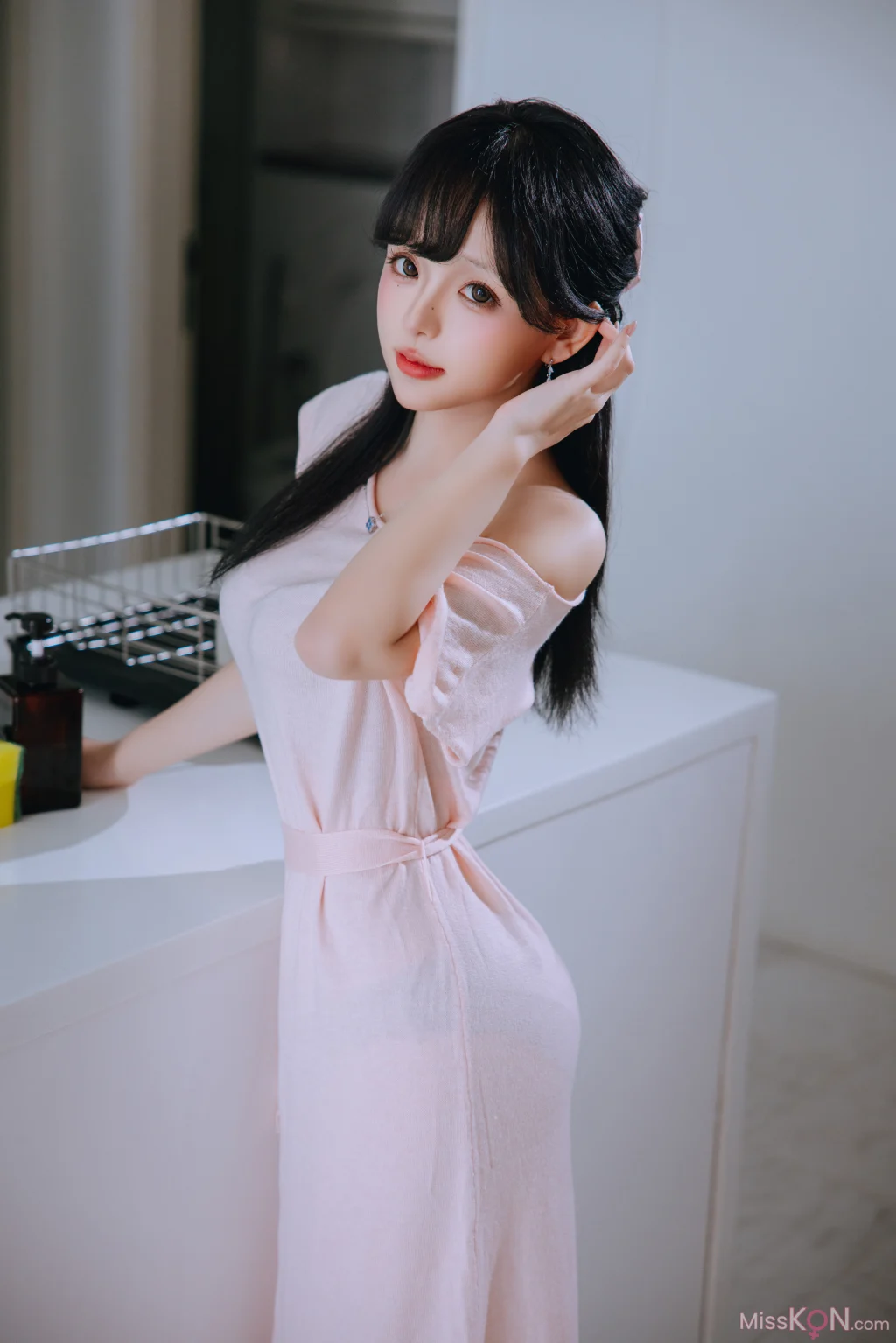Coser@日奈娇: 太太 (230 photos + 5 videos) Coser@日奈娇: 太太 (230 photos + 5 videos)