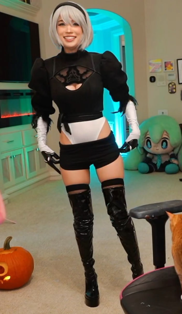 Emiru - 2B Emiru - 2B