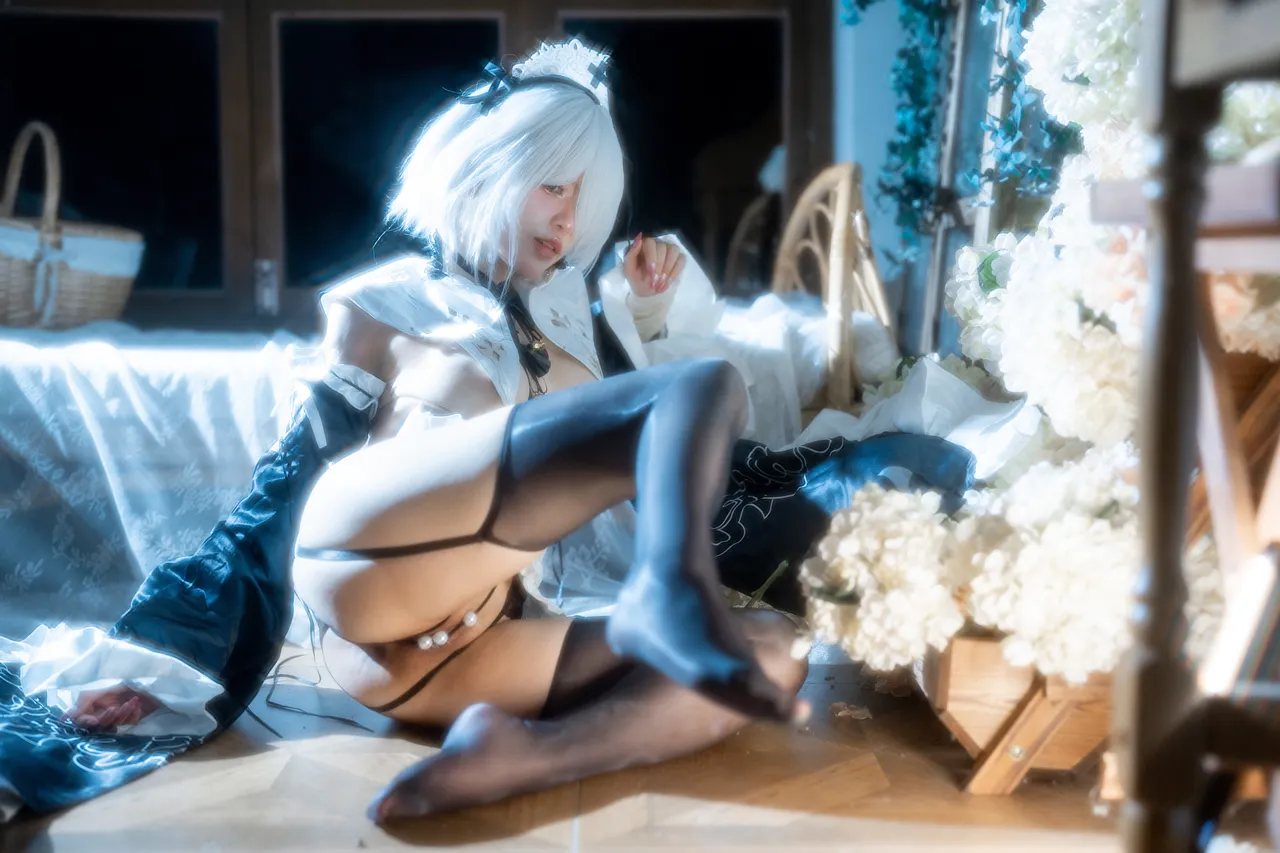 Iron Hand Beast - 2B Nun Iron Hand Beast - 2B Nun
