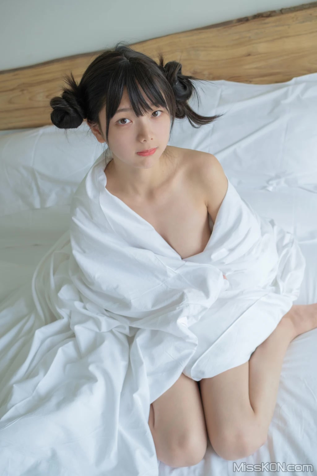 Coser@稚乖画册: 赤西夜夜 初音少女水手服 (130 photos + 1 video) Coser@稚乖画册: 赤西夜夜 初音少女水手服 (130 photos + 1 video)