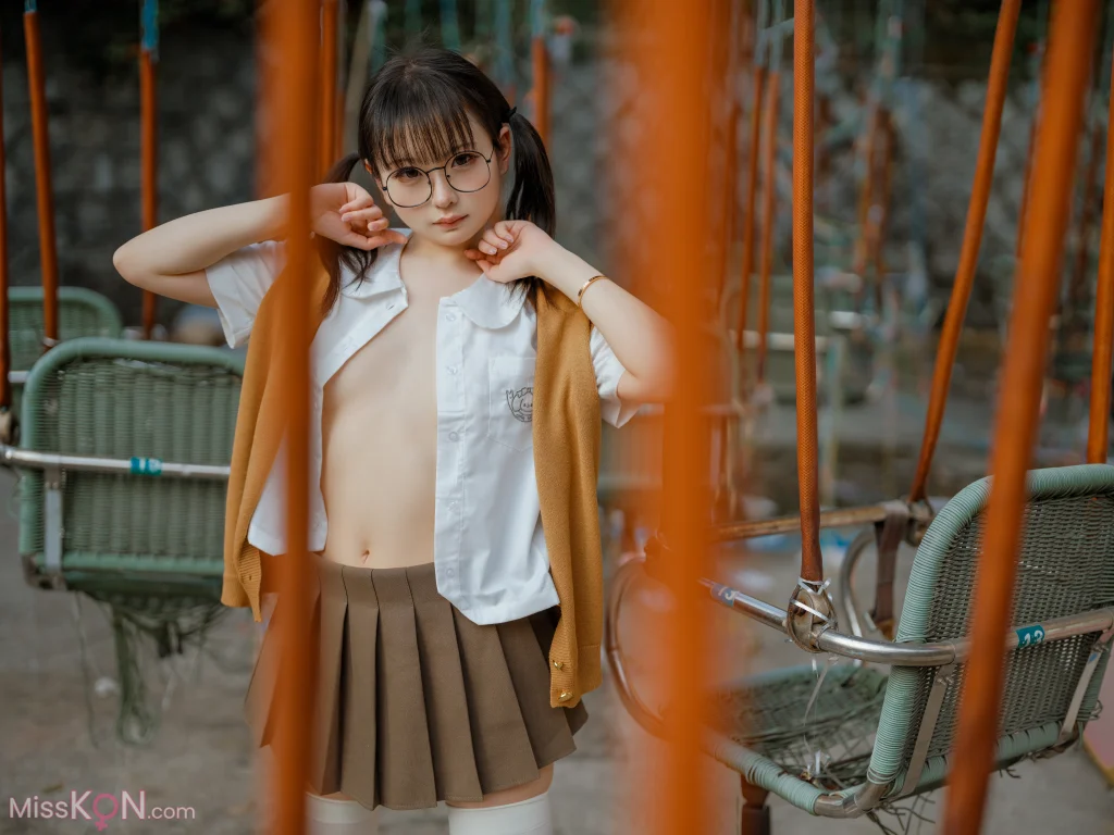 Coser@ Suzui Yoshimizu: Lost Life (61 photos + 1 video) Coser@ Suzui Yoshimizu: Lost Life (61 photos + 1 video)