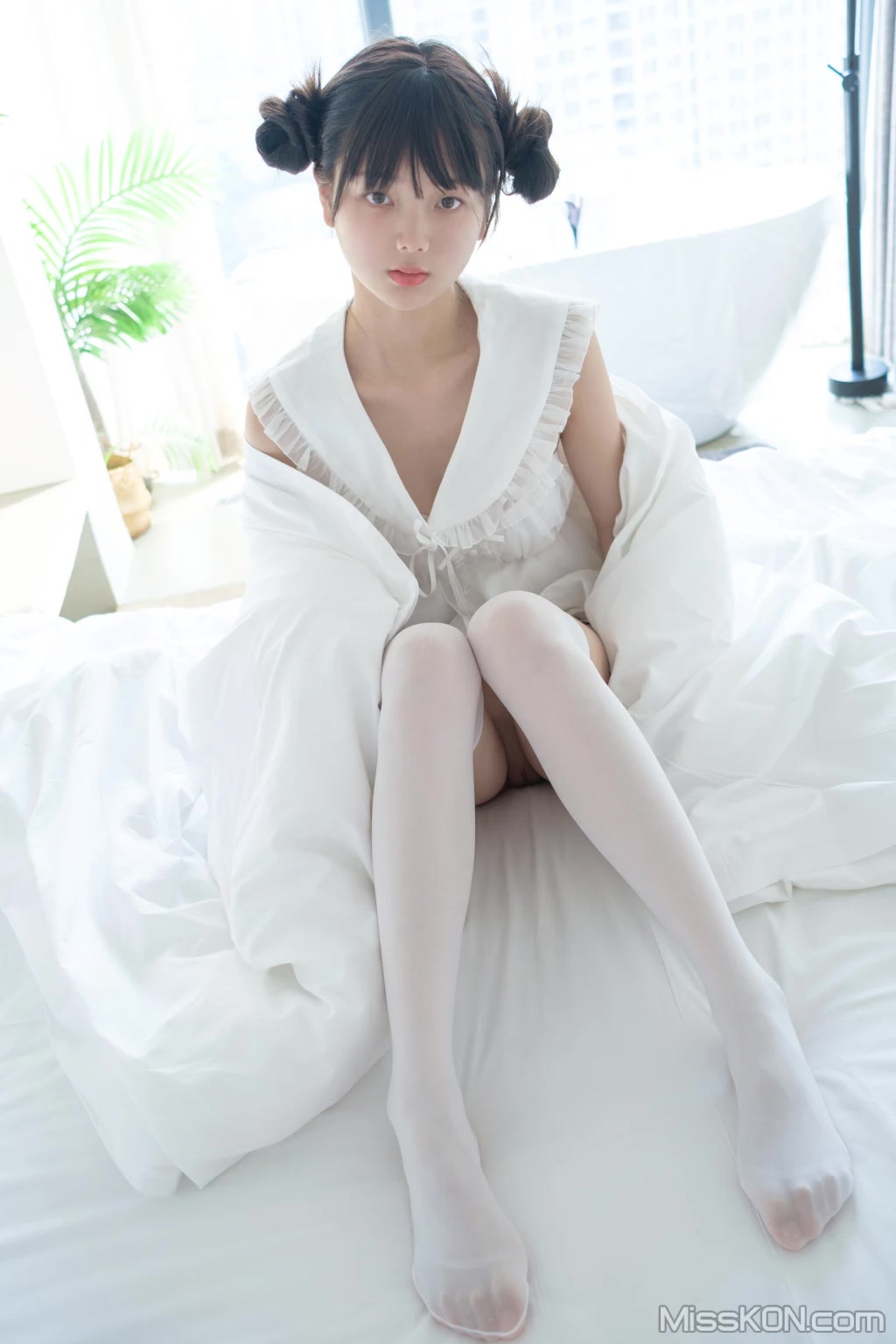 Coser@稚乖画册: 赤西夜夜 初音少女水手服 (130 photos + 1 video) Coser@稚乖画册: 赤西夜夜 初音少女水手服 (130 photos + 1 video)