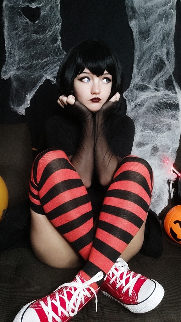 Mavis by Lyvlas Mavis by Lyvlas