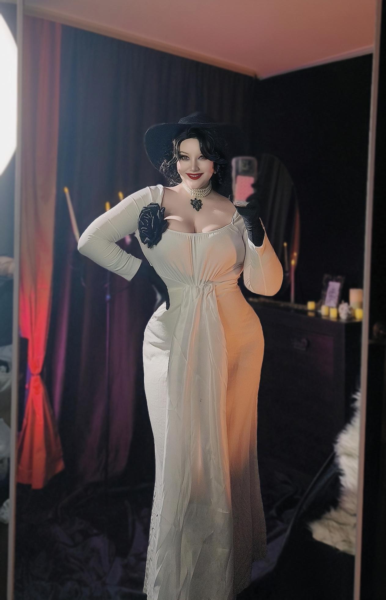 Mi_Samura - Lady Dimitrescu Mi_Samura - Lady Dimitrescu