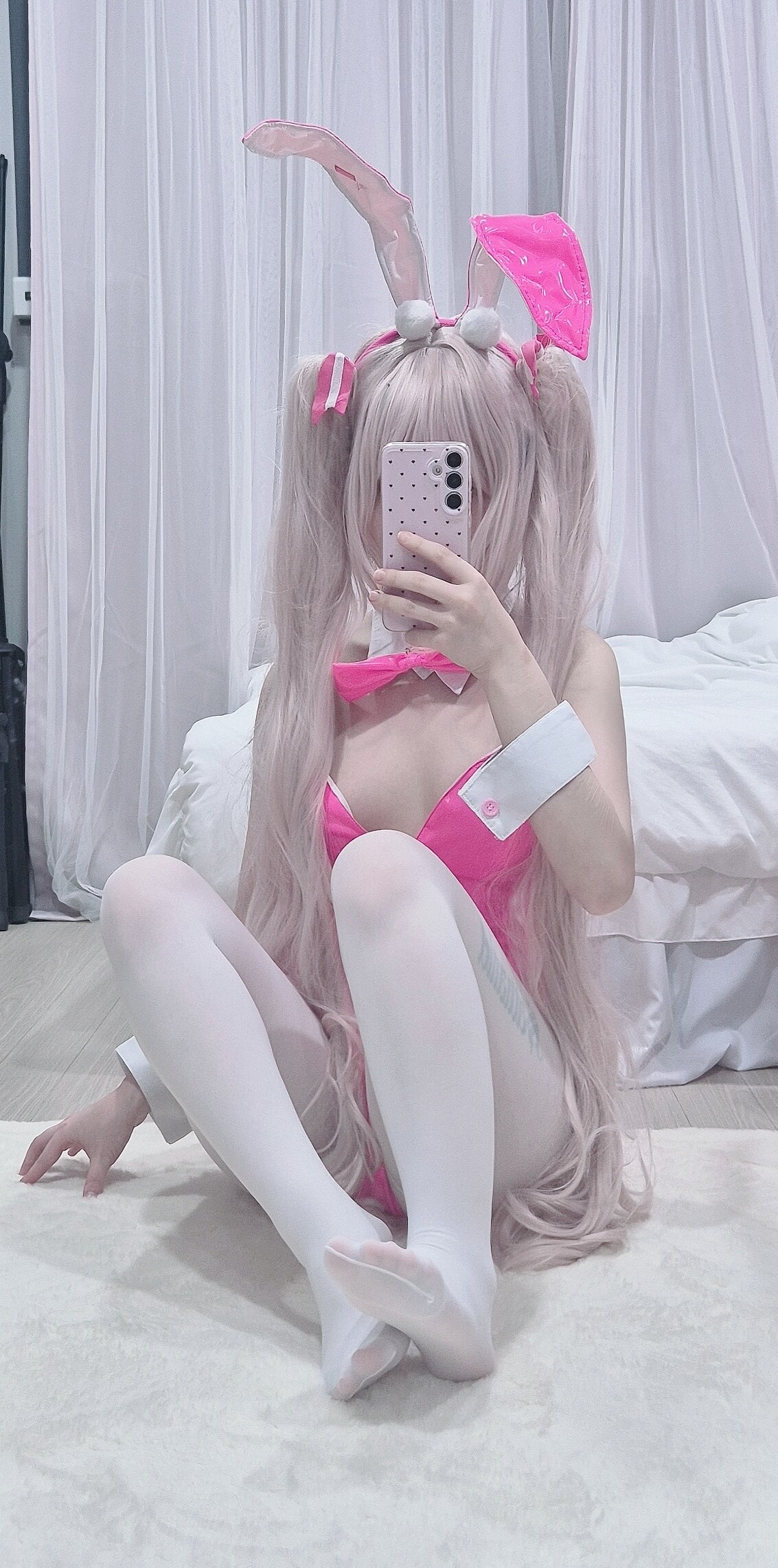 CHU - Alice Wonderland Bunny CHU - Alice Wonderland Bunny