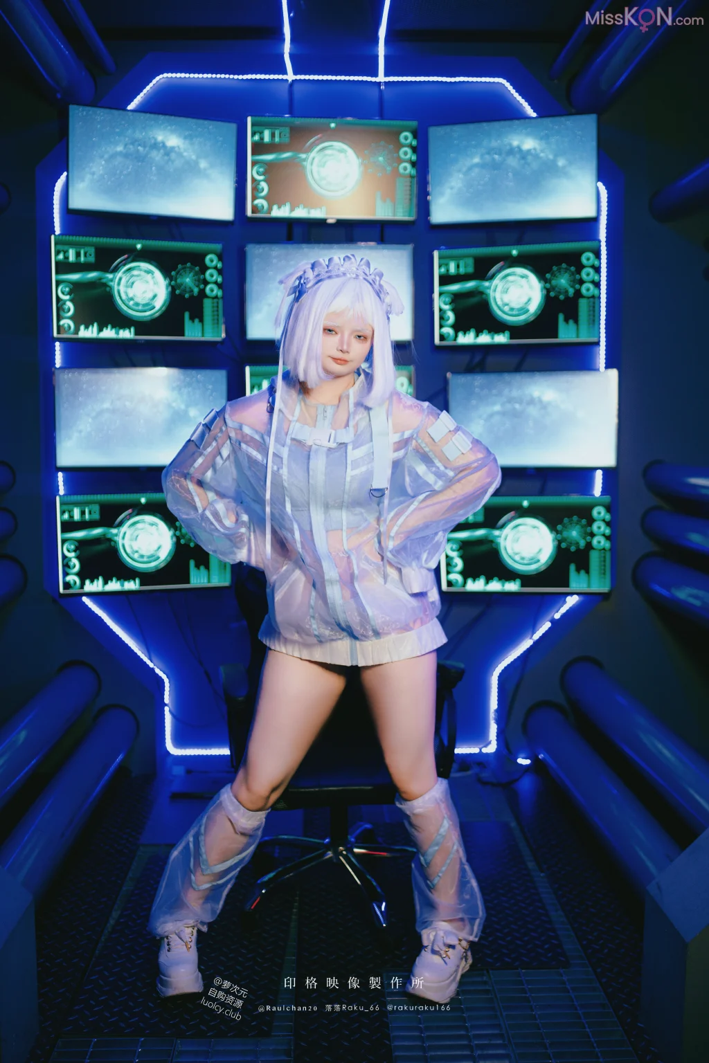 Kosar@落落: 侵略者V日常 (8K Wear.) (52 Photos + 1 Video) Kosar@落落: 侵略者V日常 (8K Wear.) (52 Photos + 1 Video)
