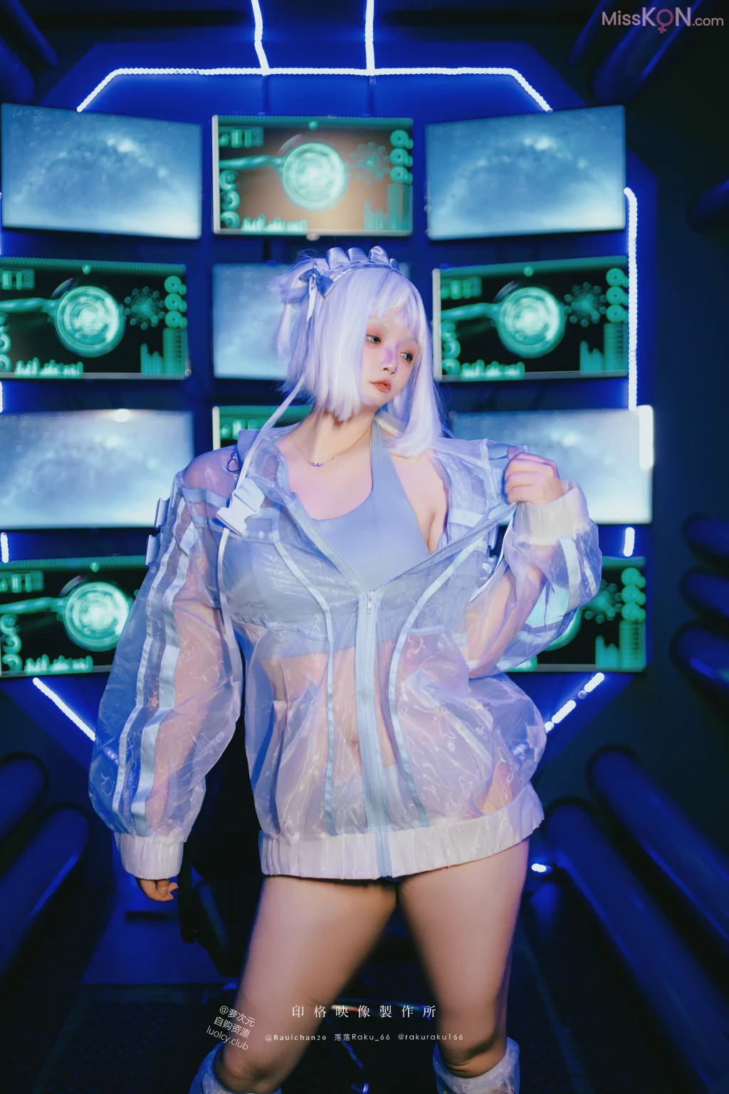 Kosar@落落: 侵略者V日常 (8K Wear.) (52 Photos + 1 Video) Kosar@落落: 侵略者V日常 (8K Wear.) (52 Photos + 1 Video)