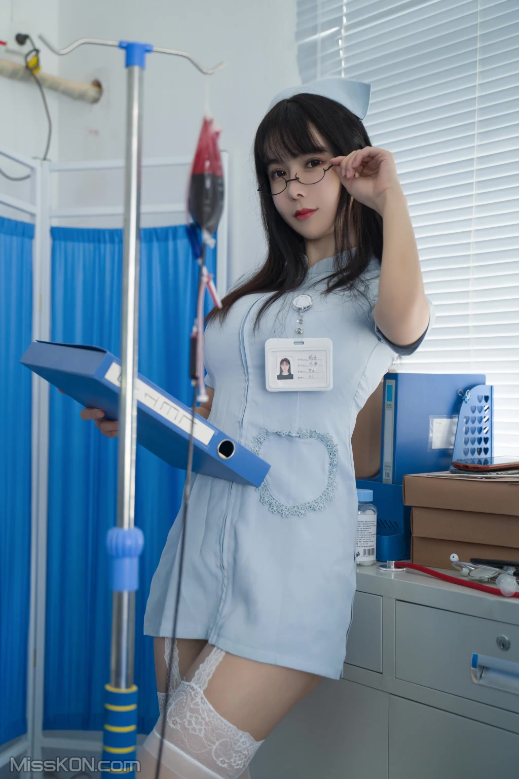 Coser@亚马逊鲶鱼: 新人看护师 (120 photos) 1 Coser@亚马逊鲶鱼: 新人看护师 (120 photos) 1