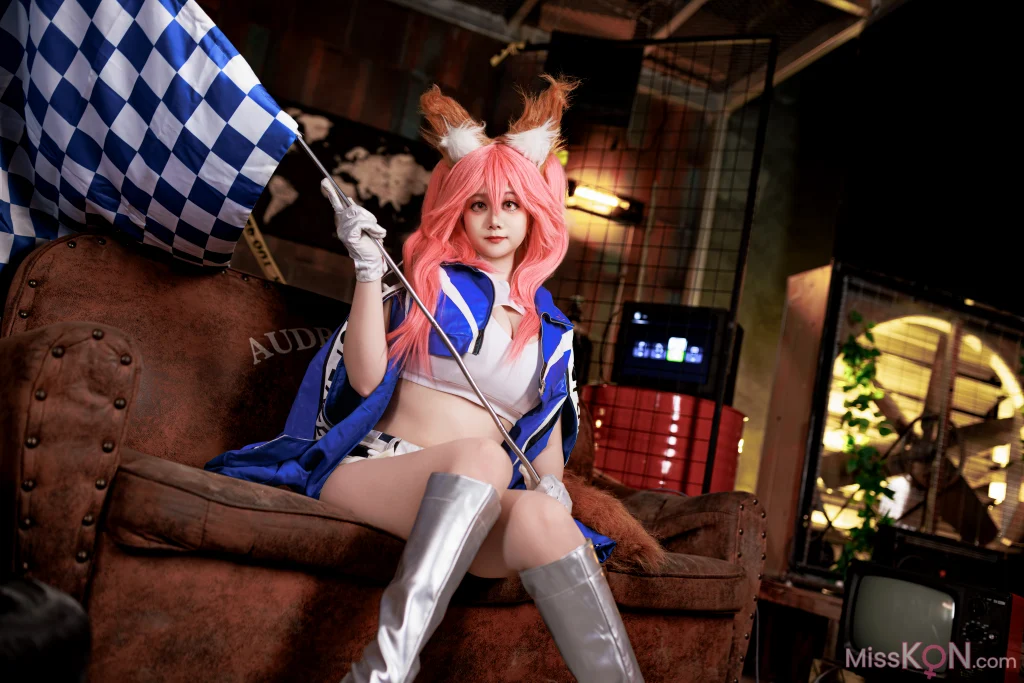 Coser@ Axue: FGO Tamamo Former Racing Suit (90 photos) Coser@ Axue: FGO Tamamo Former Racing Suit (90 photos)