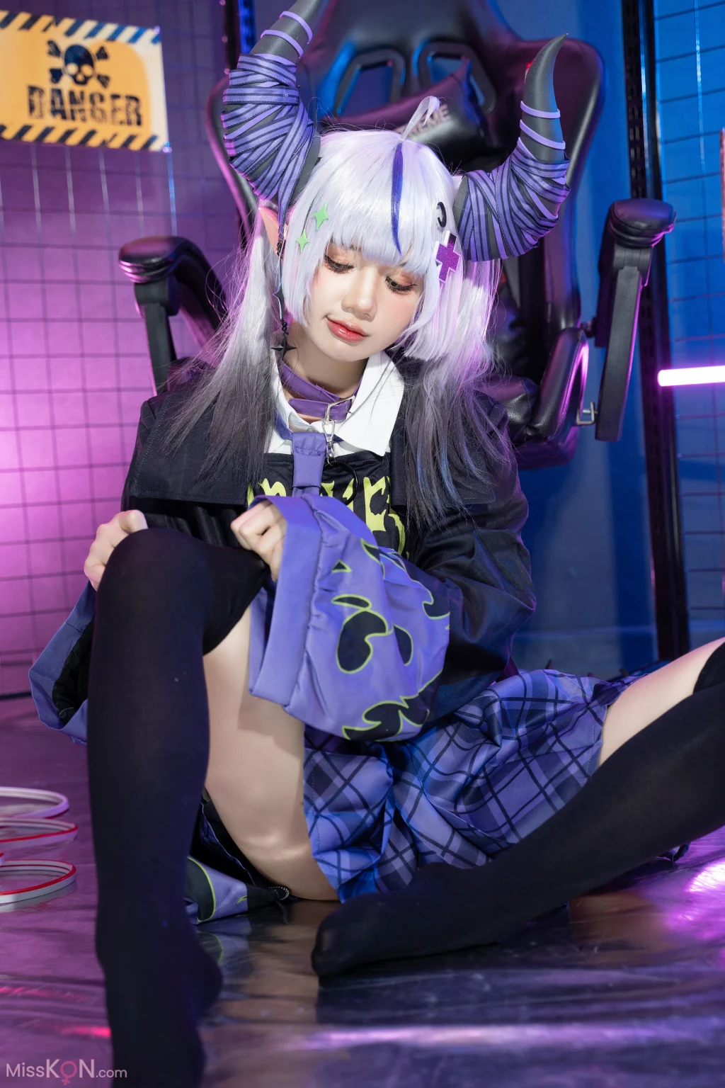 Coser@PoppaChan: Laplus in New Outfit (46 photos + 11 videos) Coser@PoppaChan: Laplus in New Outfit (46 photos + 11 videos)