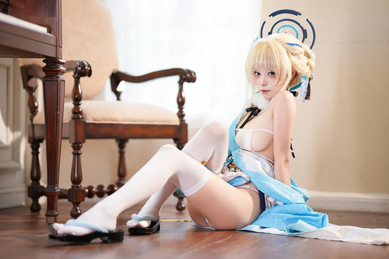 Three unmanned figures - Blue Archive Asuka Matomi Three unmanned figures - Blue Archive Asuka Matomi