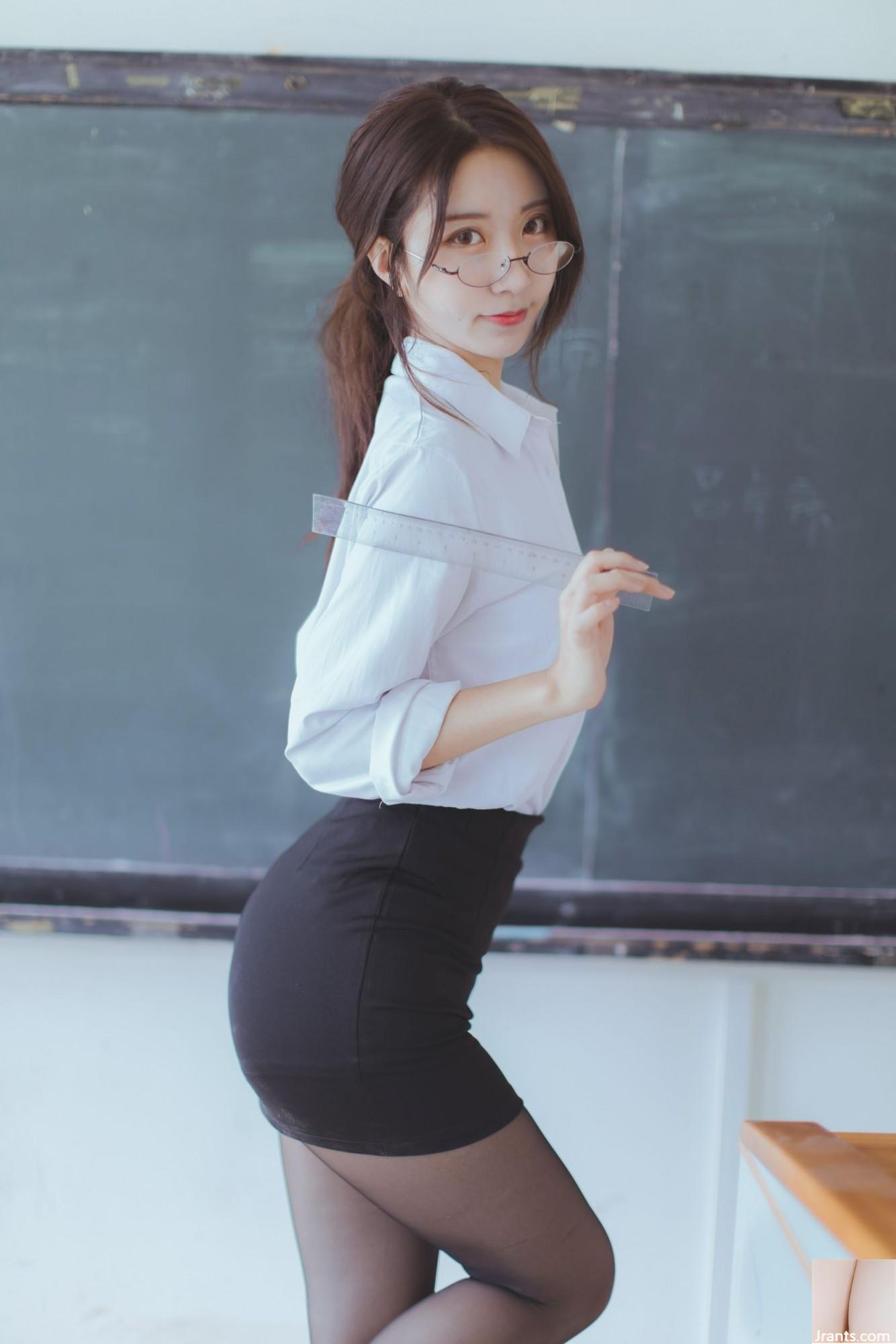(Sewing) 黑川 – 教師ol (44P) (Sewing) 黑川 – 教師ol (44P)