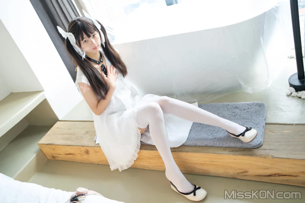 Coser@稚乖画册: 赤西夜夜 初音少女水手服 (130 photos + 1 video) Coser@稚乖画册: 赤西夜夜 初音少女水手服 (130 photos + 1 video)