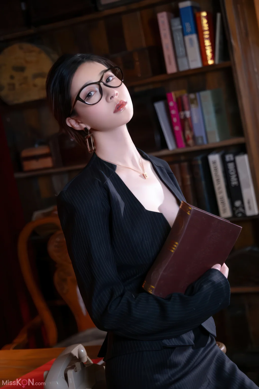 Coser@ Nian Nian: Spicy Female Teacher (70 photos) Coser@ Nian Nian: Spicy Female Teacher (70 photos)