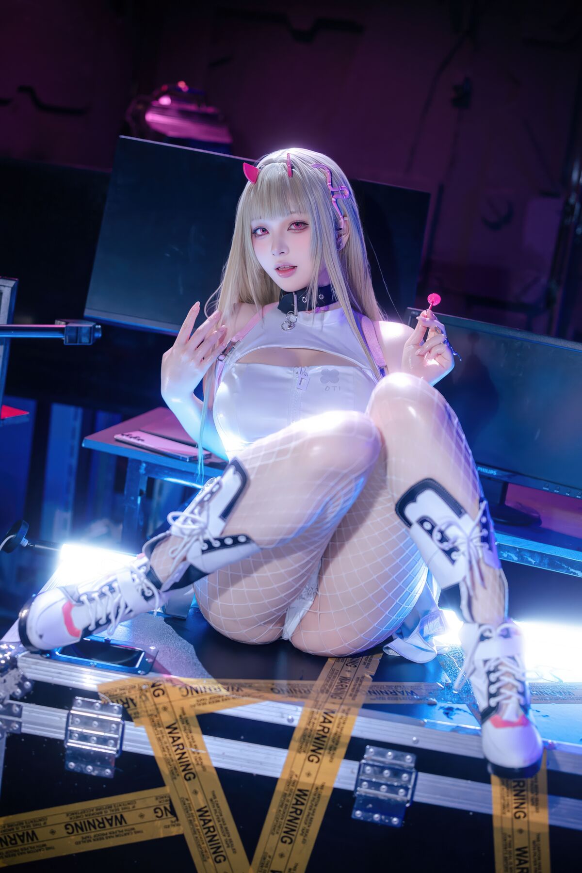 Coser@ Yuyu - Goddess of Victory, Nikki, Viper (87P) Coser@ Yuyu - Goddess of Victory, Nikki, Viper (87P)