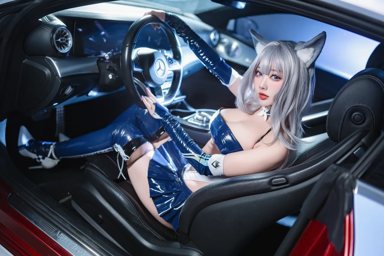 Miyamoto Sakura - Azur Lane Shinano Roaring Silver Wheel 1 Miyamoto Sakura - Azur Lane Shinano Roaring Silver Wheel 1