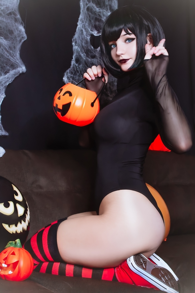 Mavis by Lyvlas Mavis by Lyvlas