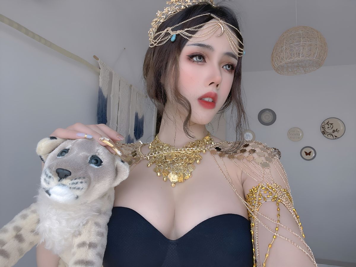 Coser@ TiTi - Princess S (47P - 3V) Coser@ TiTi - Princess S (47P - 3V)