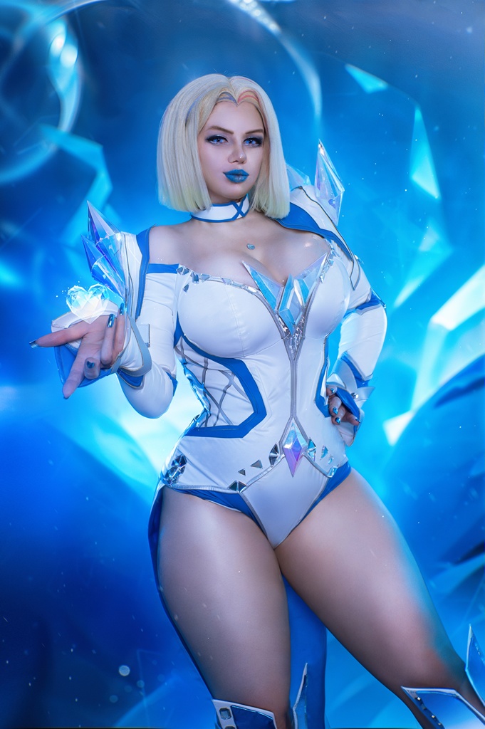 Alice Cosplay – Emma Frost 1 Alice Cosplay – Emma Frost 1
