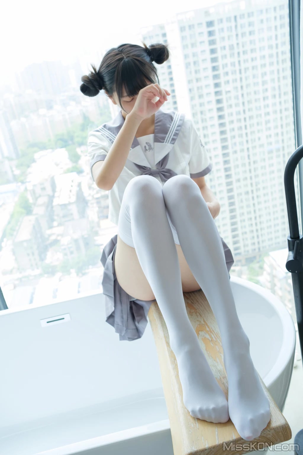 Coser@稚乖画册: 赤西夜夜 初音少女水手服 (130 photos + 1 video) Coser@稚乖画册: 赤西夜夜 初音少女水手服 (130 photos + 1 video)