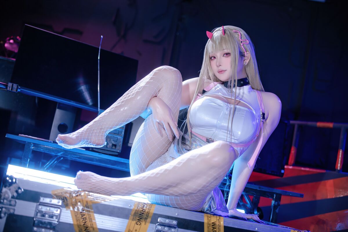 Coser@ Yuyu - Goddess of Victory, Nikki, Viper (87P) Coser@ Yuyu - Goddess of Victory, Nikki, Viper (87P)
