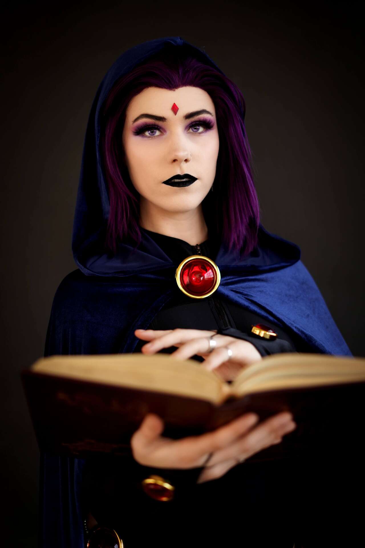 Bukkit Brоwn - Raven Bukkit Brоwn - Raven