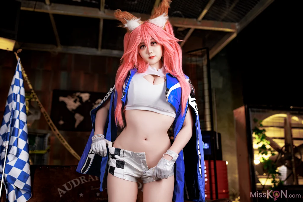 Coser@ Axue: FGO Tamamo Former Racing Suit (90 photos) Coser@ Axue: FGO Tamamo Former Racing Suit (90 photos)