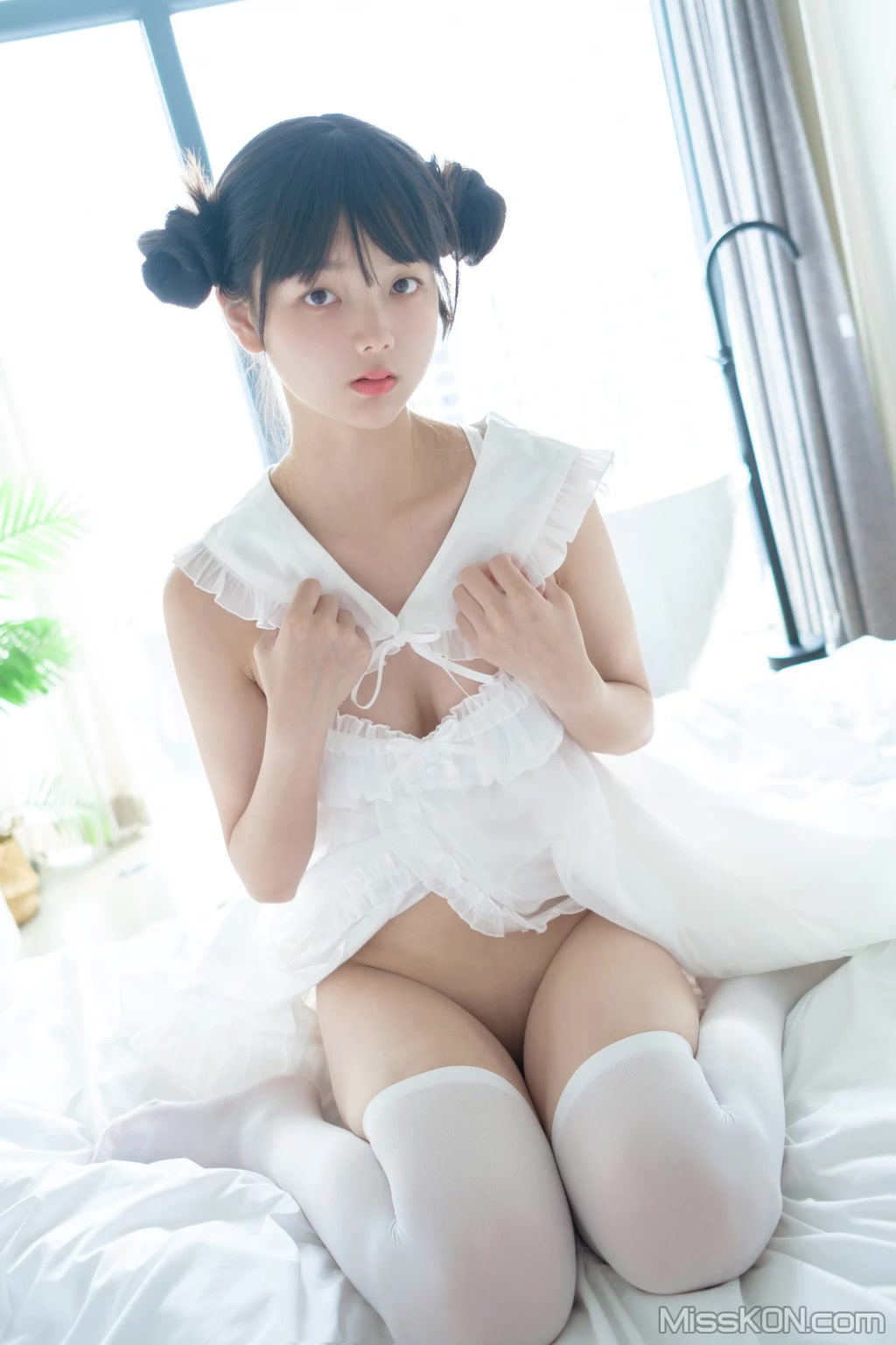 Coser@稚乖画册: 赤西夜夜 初音少女水手服 (130 photos + 1 video) Coser@稚乖画册: 赤西夜夜 初音少女水手服 (130 photos + 1 video)