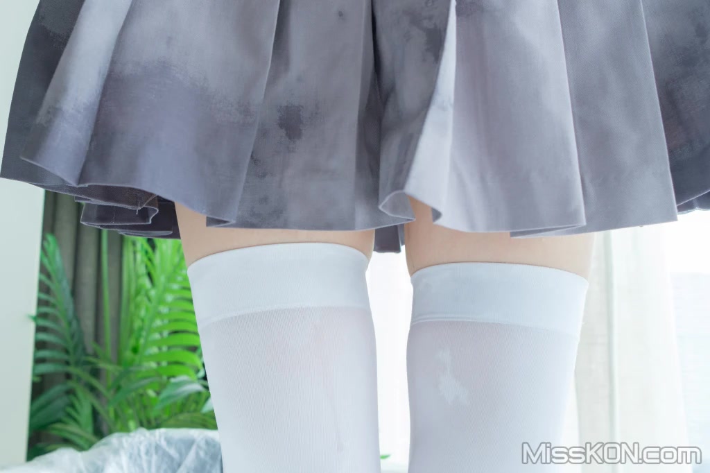 Coser@稚乖画册: 赤西夜夜 初音少女水手服 (130 photos + 1 video) Coser@稚乖画册: 赤西夜夜 初音少女水手服 (130 photos + 1 video)
