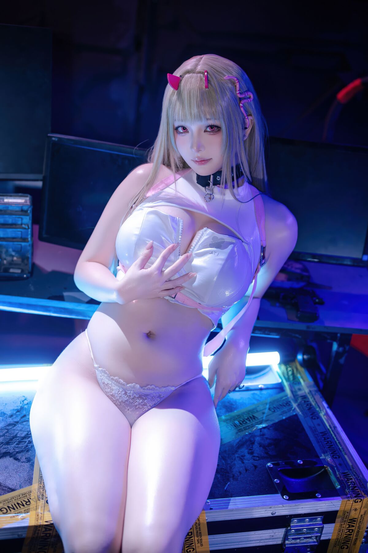 Coser@ Yuyu - Goddess of Victory, Nikki, Viper (87P) Coser@ Yuyu - Goddess of Victory, Nikki, Viper (87P)