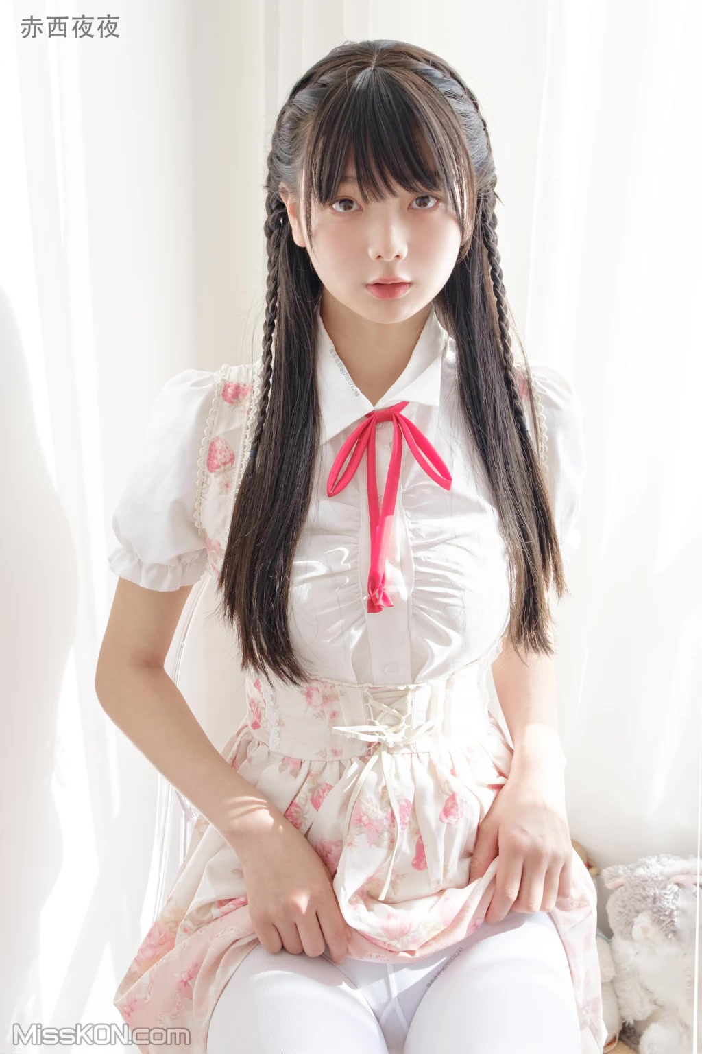 Coser@稚乖画册: 夜夜 白丝JK (81 photos + 1 video) Coser@稚乖画册: 夜夜 白丝JK (81 photos + 1 video)