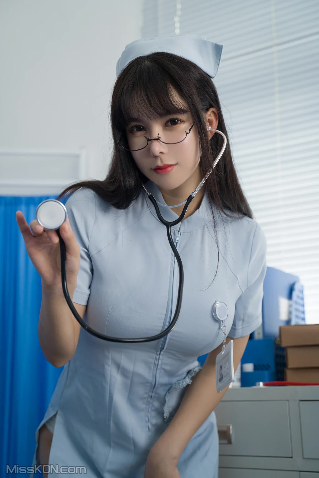 Coser@亚马逊鲶鱼: 新人看护师 (120 photos) 1 Coser@亚马逊鲶鱼: 新人看护师 (120 photos) 1