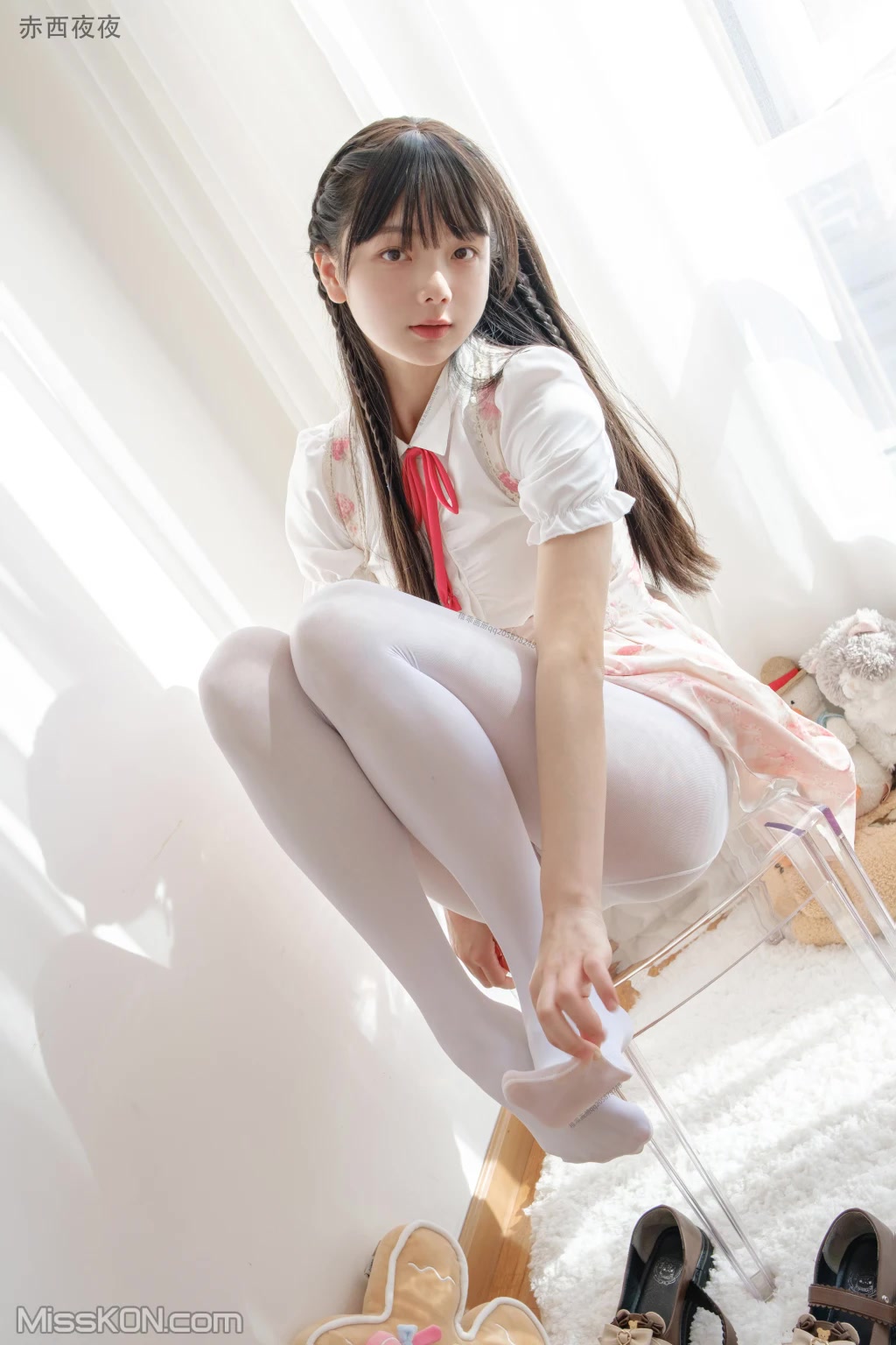 Coser@稚乖画册: 夜夜 白丝JK (81 photos + 1 video) Coser@稚乖画册: 夜夜 白丝JK (81 photos + 1 video)